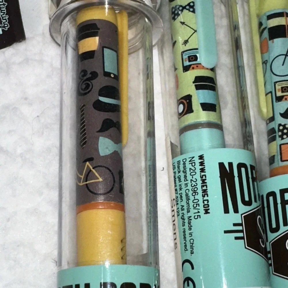North Park Smens Scented Gel Pens Set of 4 Black Ink Hipster Designs New